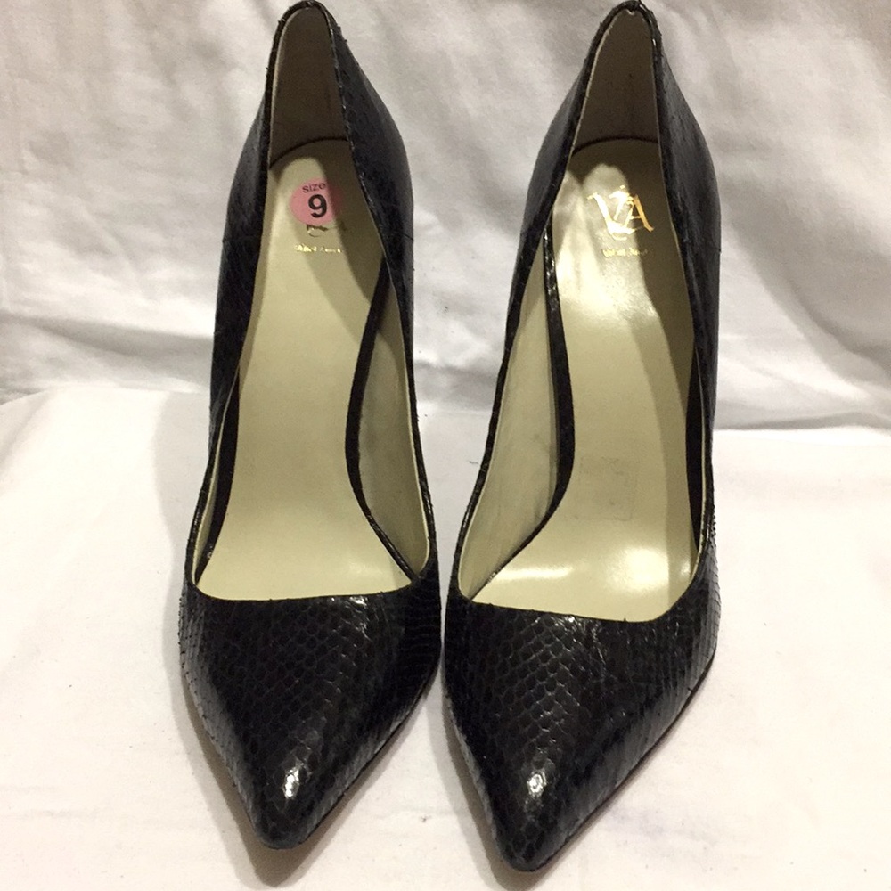 Black Snakeskin Heel